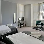 The Failsworth Collection - Stylish Apartments With Free Parking