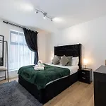 Stylish 2-Bed Apartment In Manchester City Centre