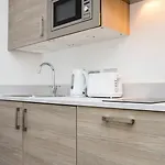 Essential Manchester Apartment