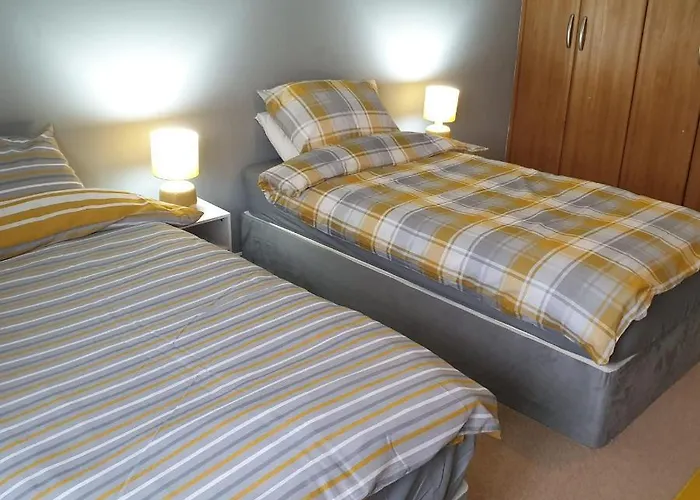 Queens Rooms, A Perfect Stay, Next To Shopping Parks And Central Manchester
