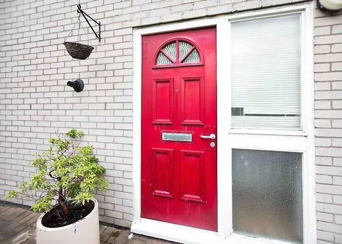 Fantastic House Near The City, Free Parking