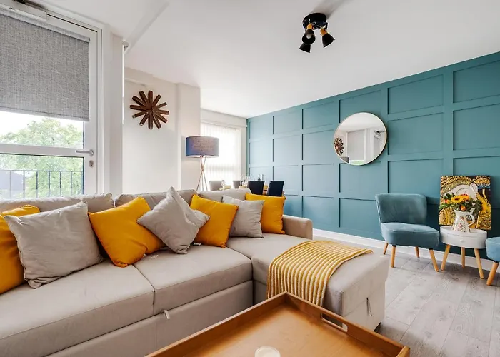 Brimmond Homes - Nr To Univ, Hospitals, O2 Apollo, Plab & 7 Mins To City Centre - Stylish, Modern & Secure 2 Bed, 2 Bath Apt With Allocated Free Parking