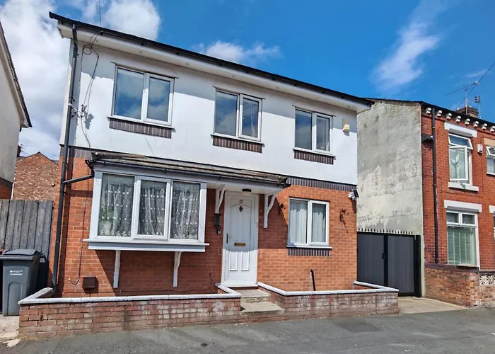 Regent House - Holiday Home With Free Parking 10 Minutes To Manchester City Centre & Coop Live Arena