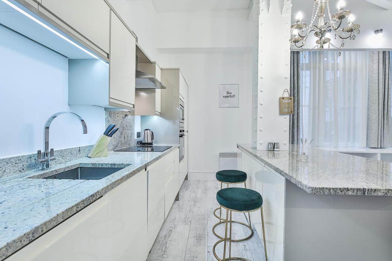 Apartment Dreamz - Modern Centre Of *