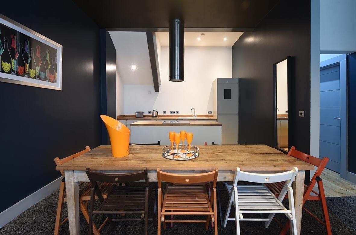 Apartment Slps 14 Hot Tub, Bar & Outdoor Terrace Manchester