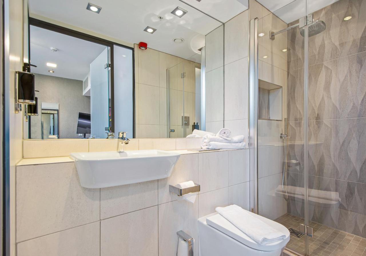 Roomzzz Victoria Manchester