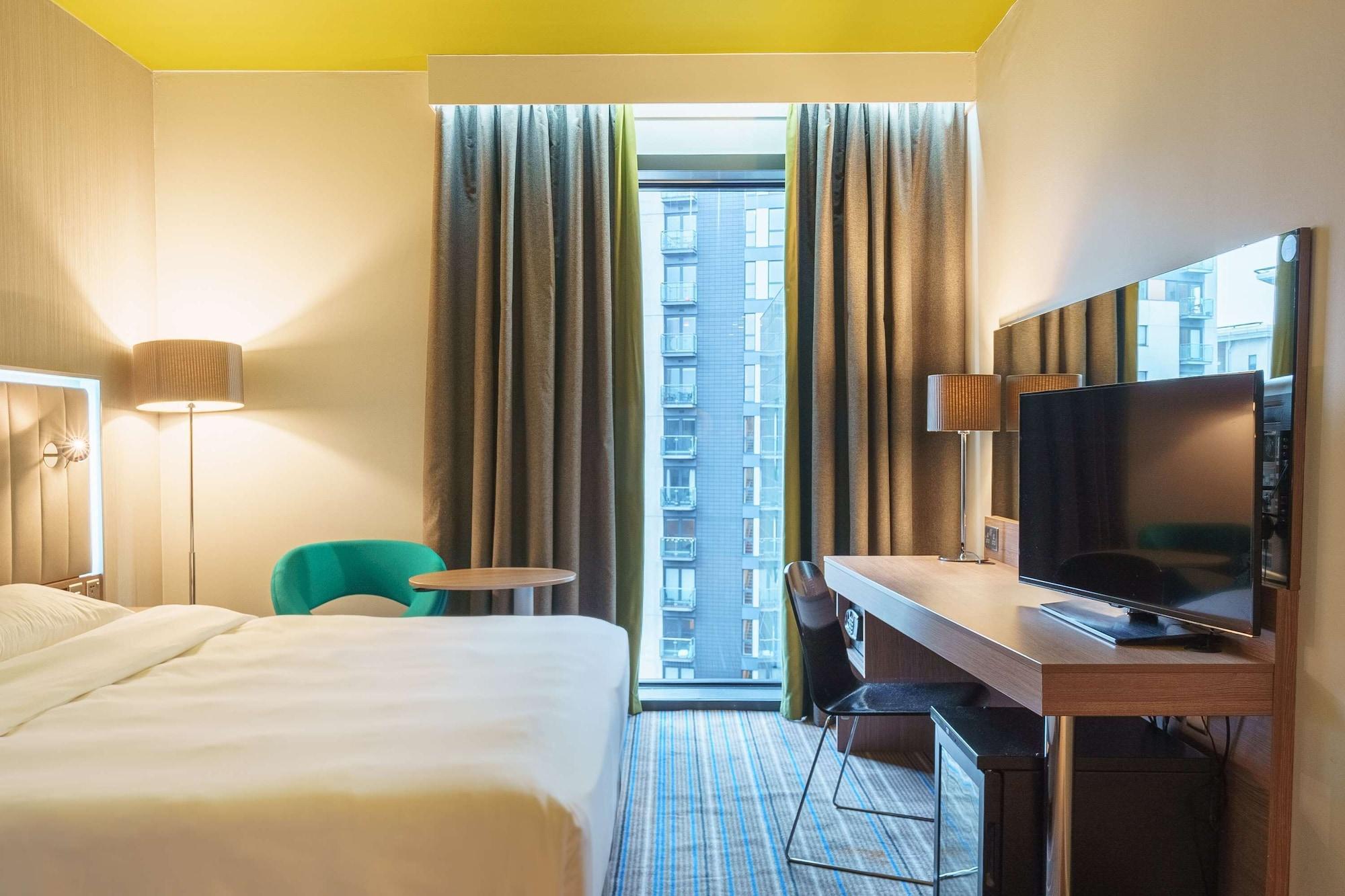 Park By Radisson Centre 4*