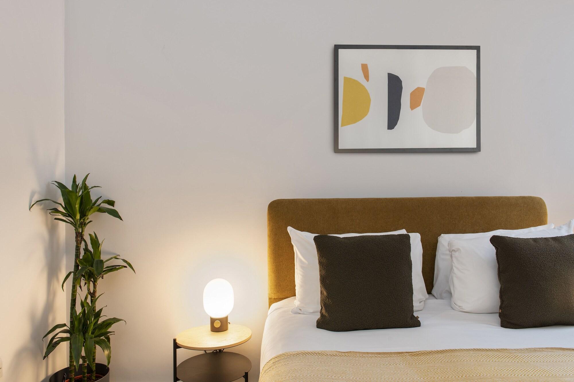 Cove Minshull Street Aparthotel 4*