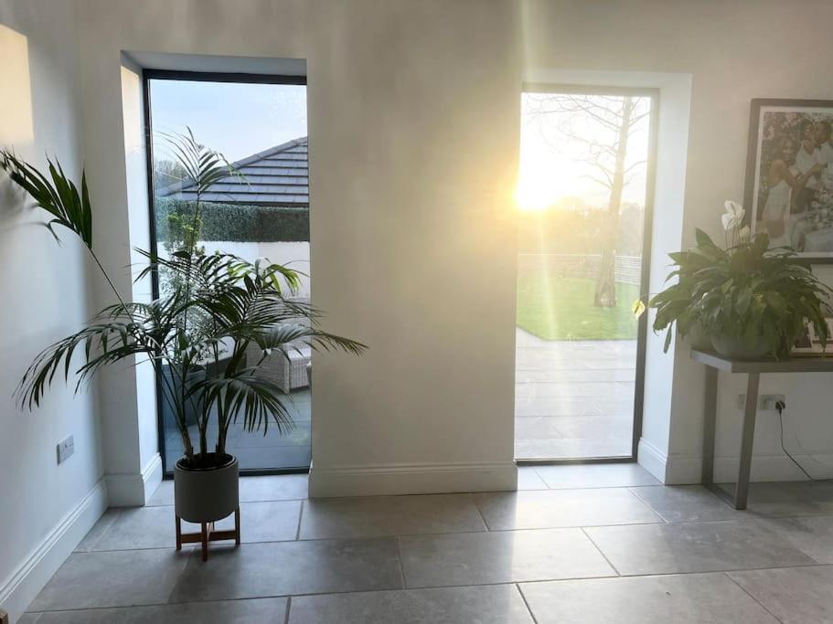 Luxury Close To The With Hot Tub & Bbq Fire Pit. Manchester
