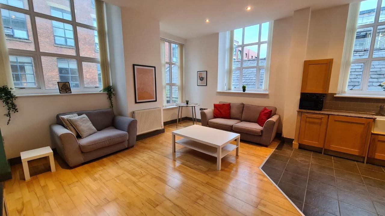 Spacious, Bright And Airy Centre Flat. Unique Converted Mill. Apartment