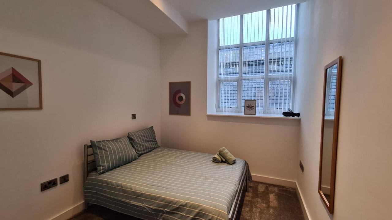 Apartment Spacious, Bright And Airy Centre Flat. Unique Converted Mill.