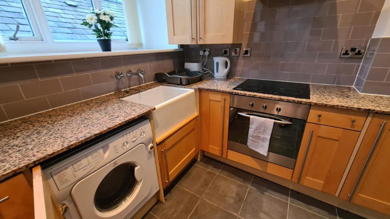 Spacious, Bright And Airy Centre Flat. Unique Converted Mill. * Manchester