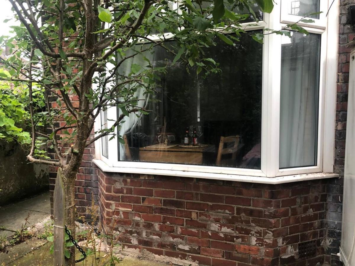 Apartment Private Studio Flat Great Location In *