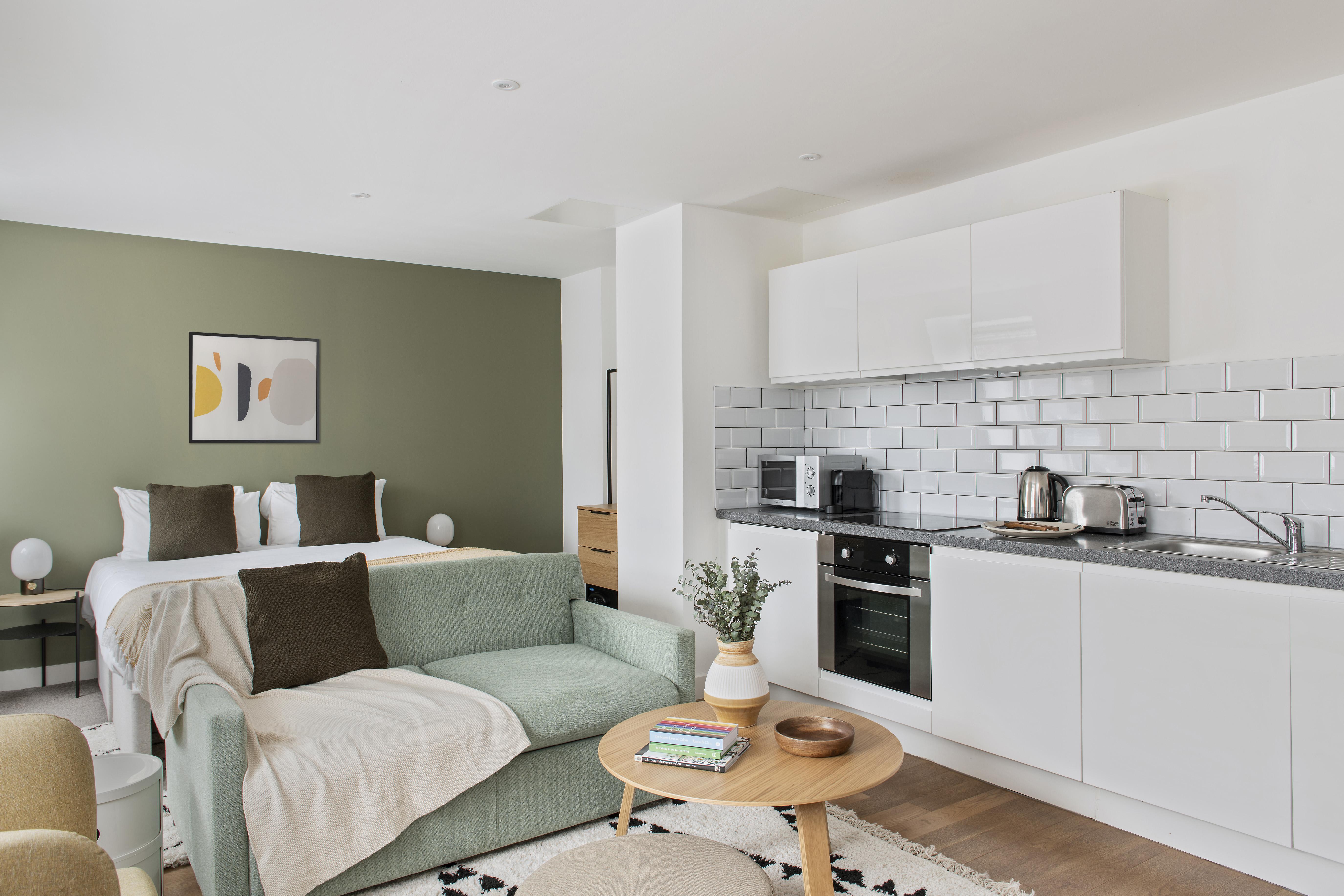 Cove Minshull Street 4*
