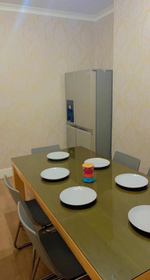 Old Trafford Apartment Manchester