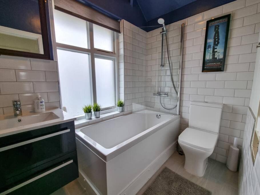 Holiday home 3-bedroom House In Chorlton Full Of Character Manchester