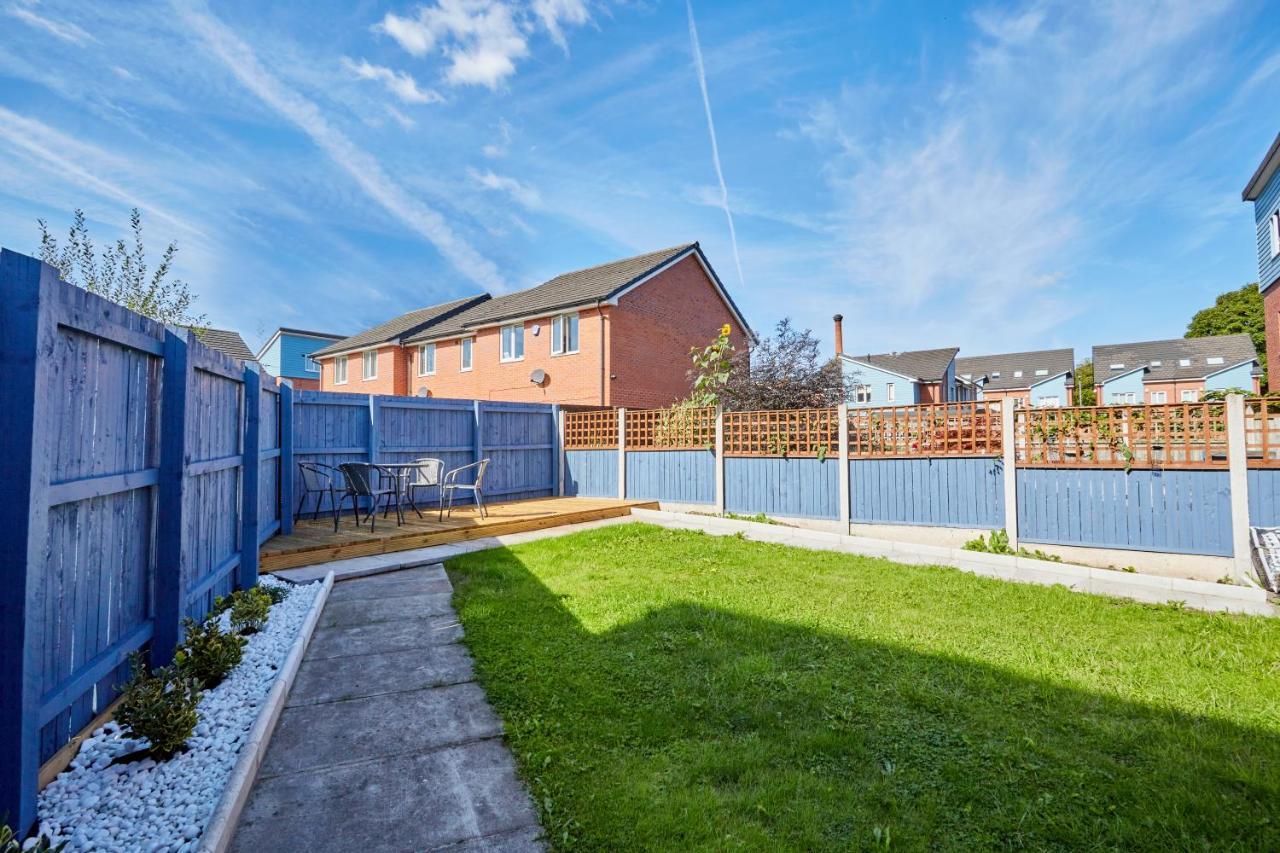 Holiday home Cosy,modern And Relaxing 3 Bedroom House With Parking Manchester