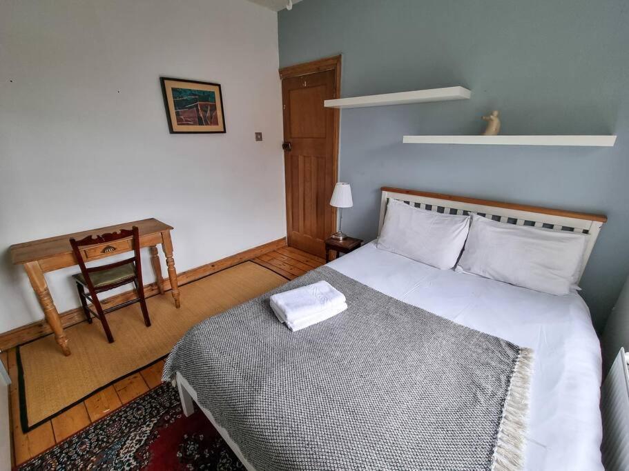 Holiday home 3-bedroom House In Chorlton Full Of Character Manchester
