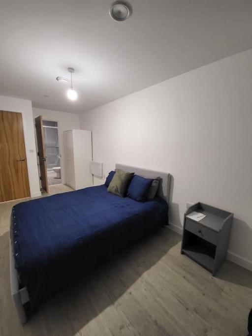 Beautiful 2 Bedroom Salford Quays Apartment *