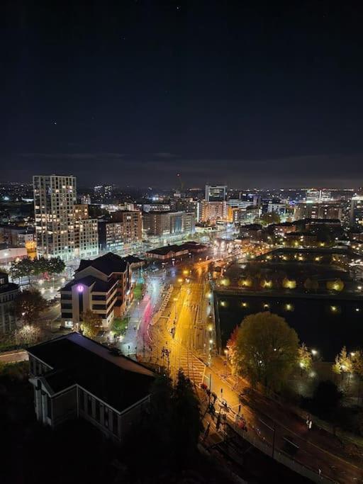 Apartment Beautiful 2 Bedroom Salford Quays *