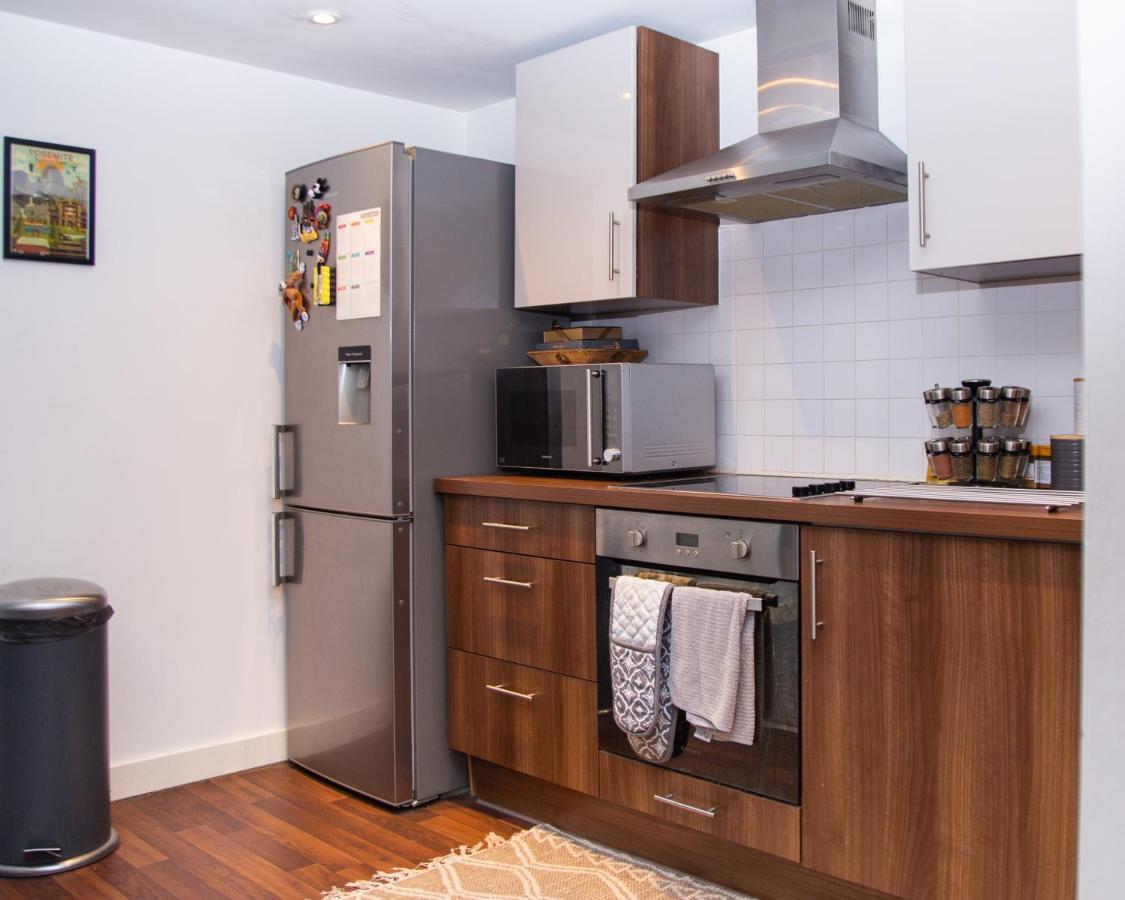 Apartment Luxury King Bed Near Old Trafford Stadium