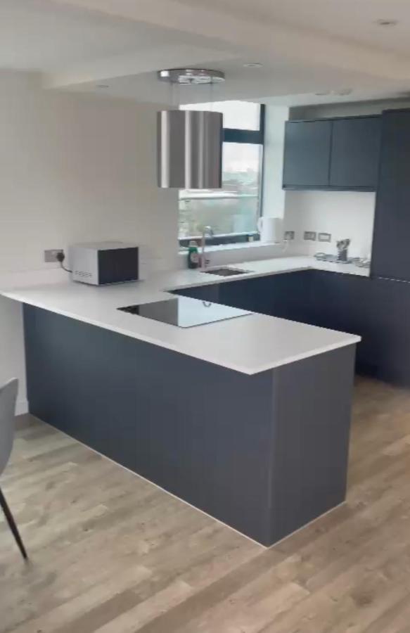 Affordable Two Bedroom Penthouse Close To Centre Old Trafford *