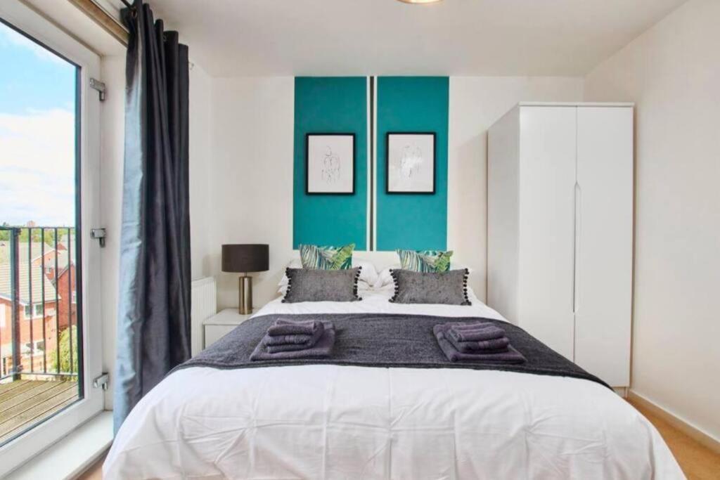 Stylish Flat In Apartment Manchester