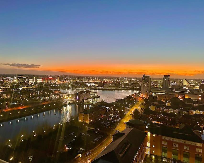 Amazing 1 Bedroom Flat With Balcony Views To The City 19th Floor Apartment Manchester