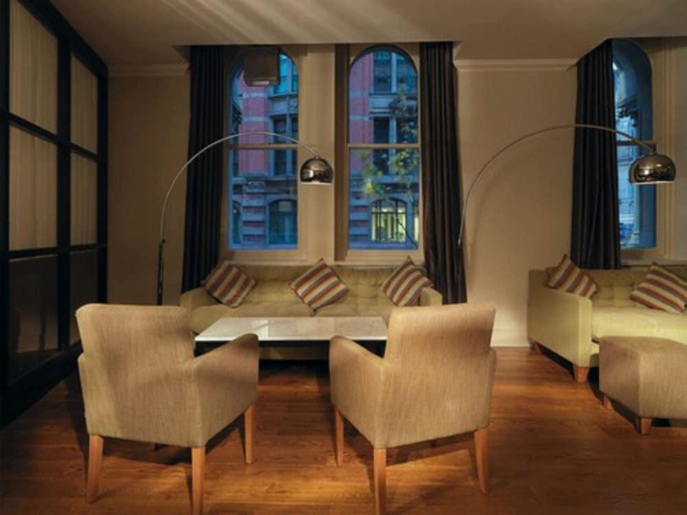 The Townhouse Hotel