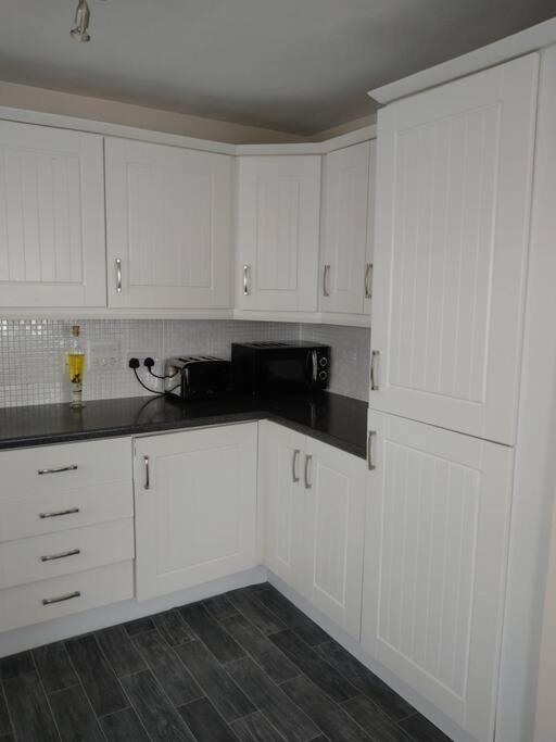 Modern 2 Bed, 2 Bath Near Etihad Stadium And Coop Live Apartment
