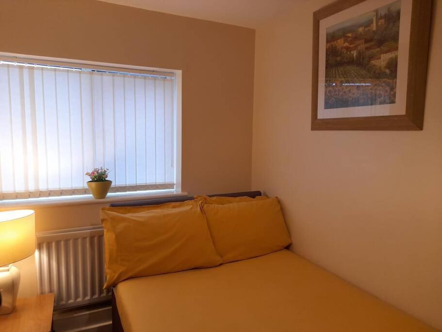 Apartment Modern 2 Bed, 2 Bath Near Etihad Stadium And Coop Live *