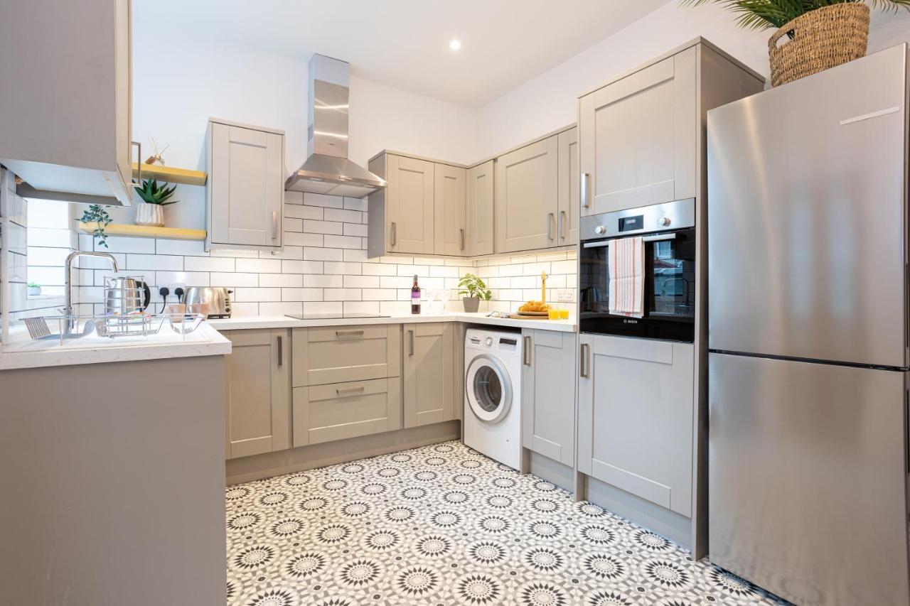 Stunning Scandi Abode In Parking Holiday home *