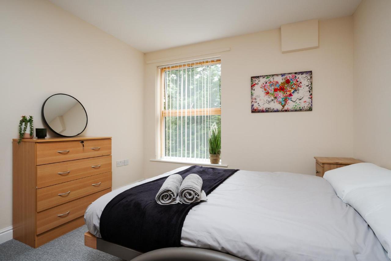 Brimmond Homes: Modern City-center With Parking Apartment