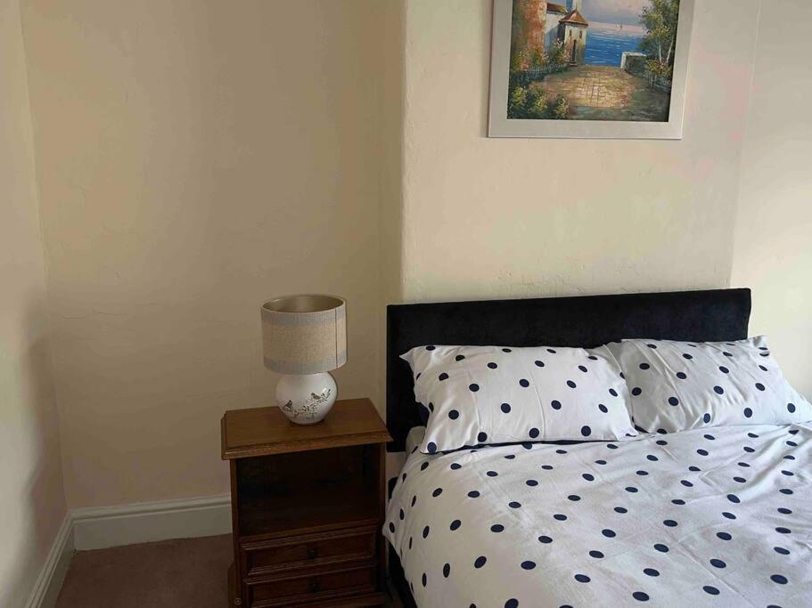 Apartment Clevedon House