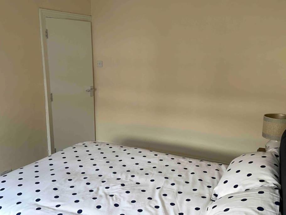 Clevedon House Apartment *