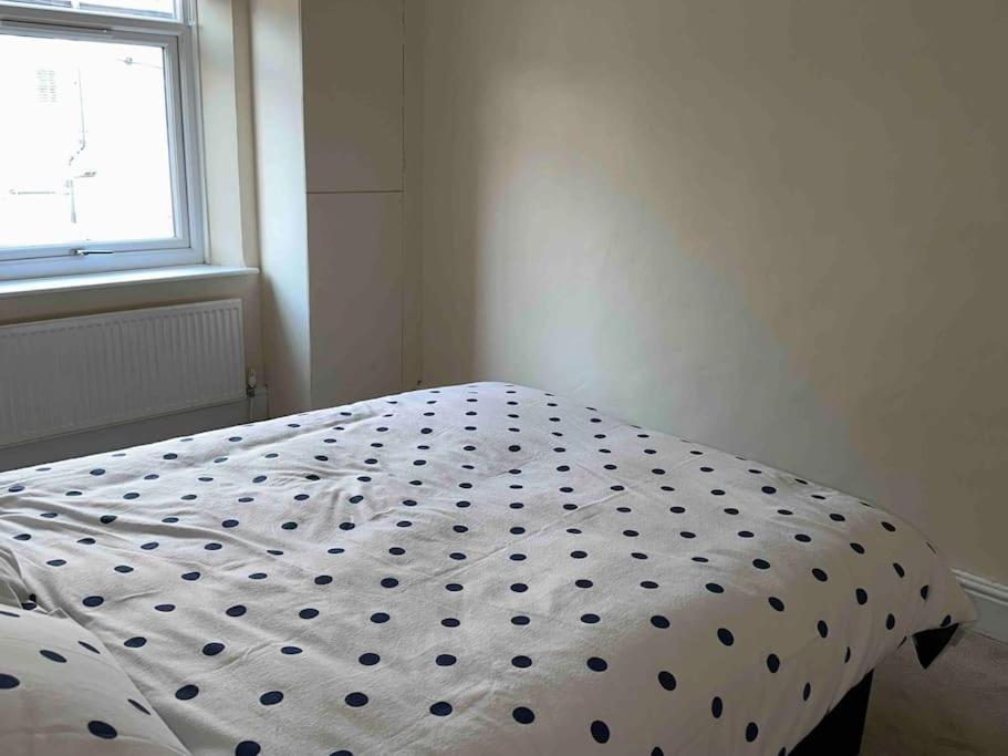 Clevedon House Apartment