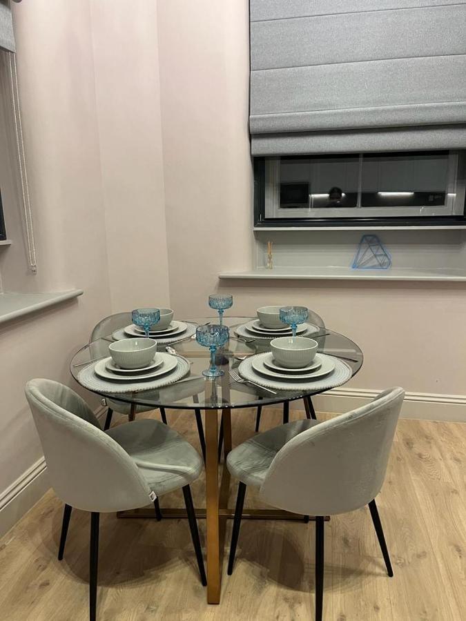 Apartment M1 Centre 3 Bed 3 Bath Luxe Penthouse *