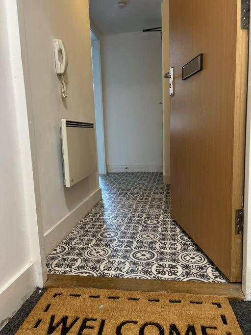 Entire In Greater Apartment