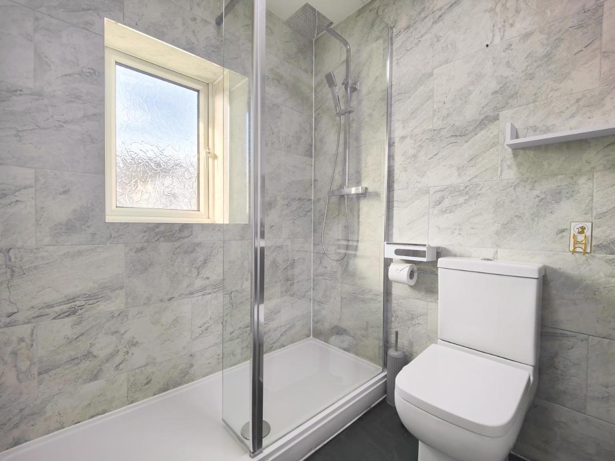 Regent House - With Free Parking 10 Minutes To Centre & Coop Live Arena Manchester
