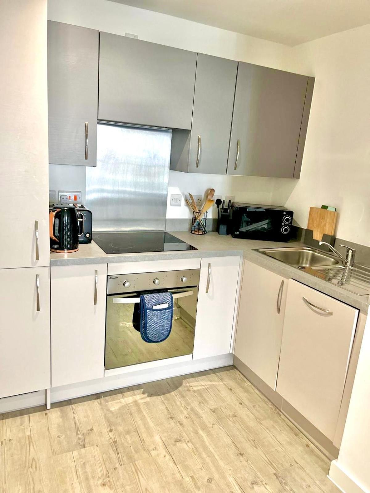 Amazing 1 Bedroom Flat With Balcony Views To The City 19th Floor * Manchester