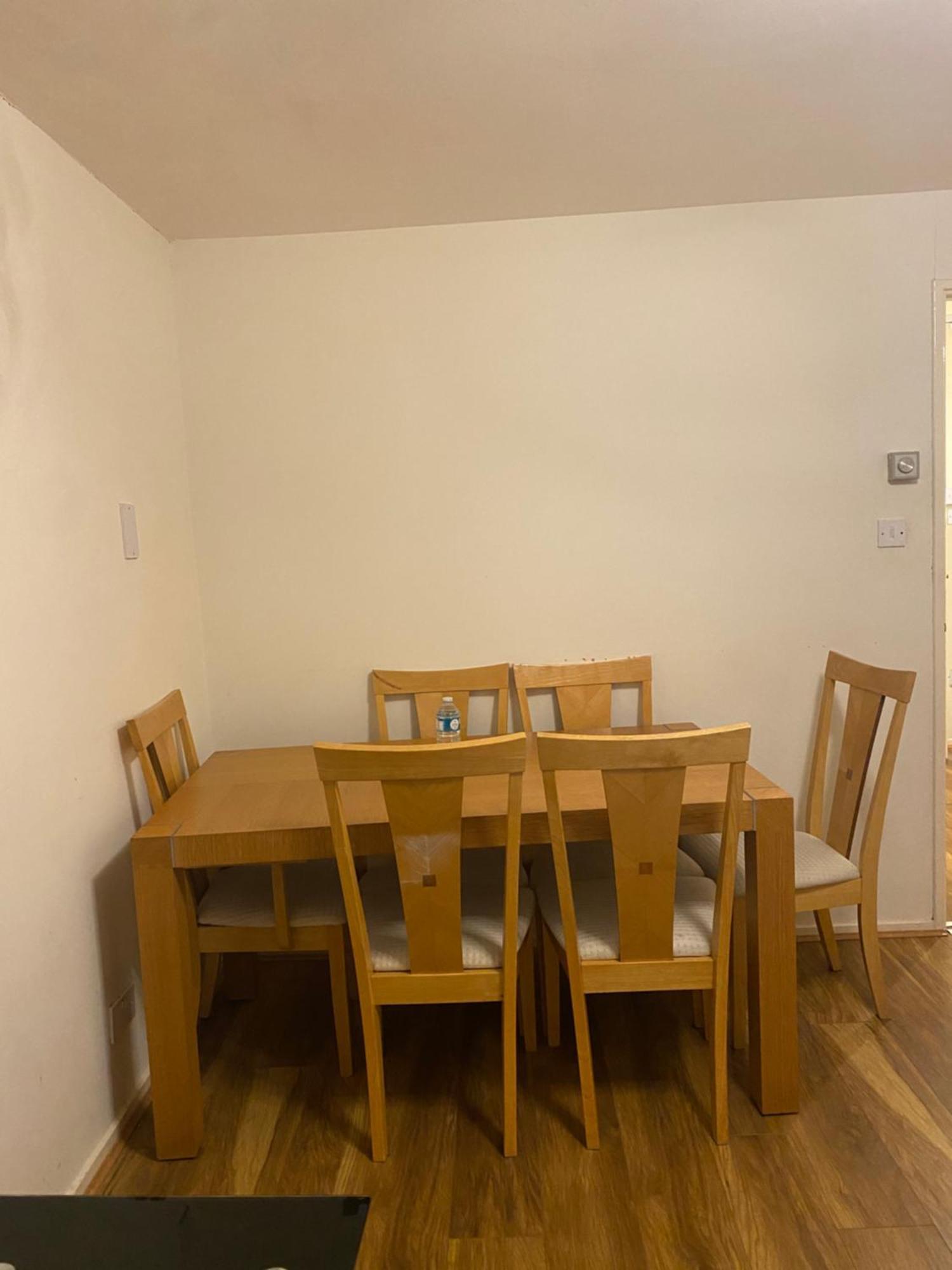 Lovely, Spacious 1-bedroom With *free Parking Apartment Manchester