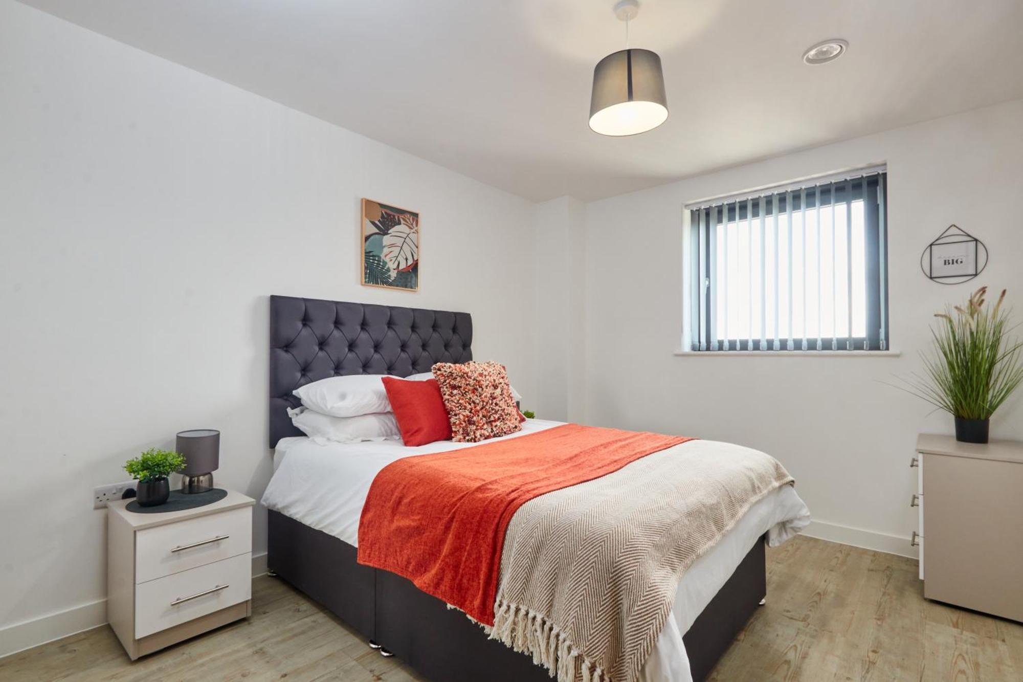 The Salford Quay, Warm & Beautiful With Hyper Fast Wifi & Great Views! Apartment