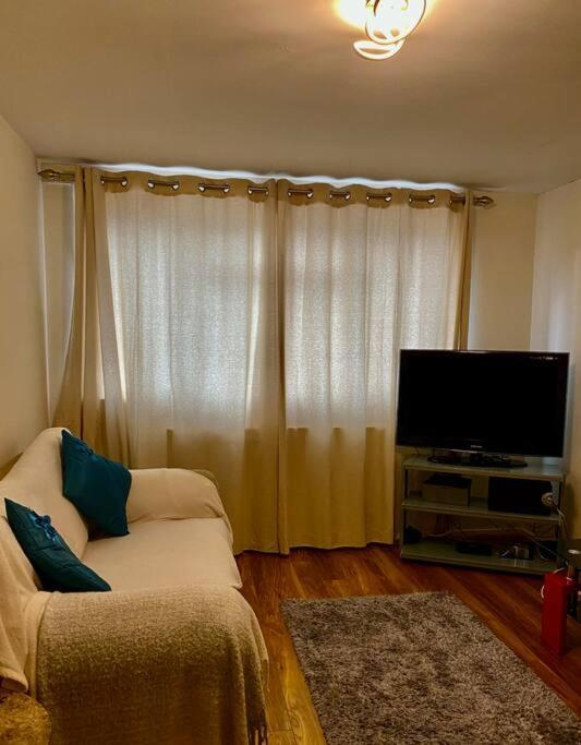 Lovely, Spacious 1-bedroom With *free Parking Apartment Manchester