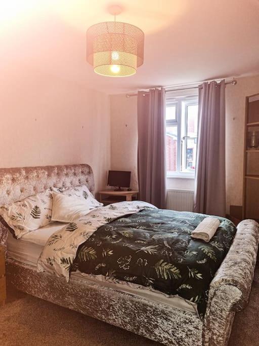Apartment Lovely, Spacious 1-bedroom With *free Parking Manchester