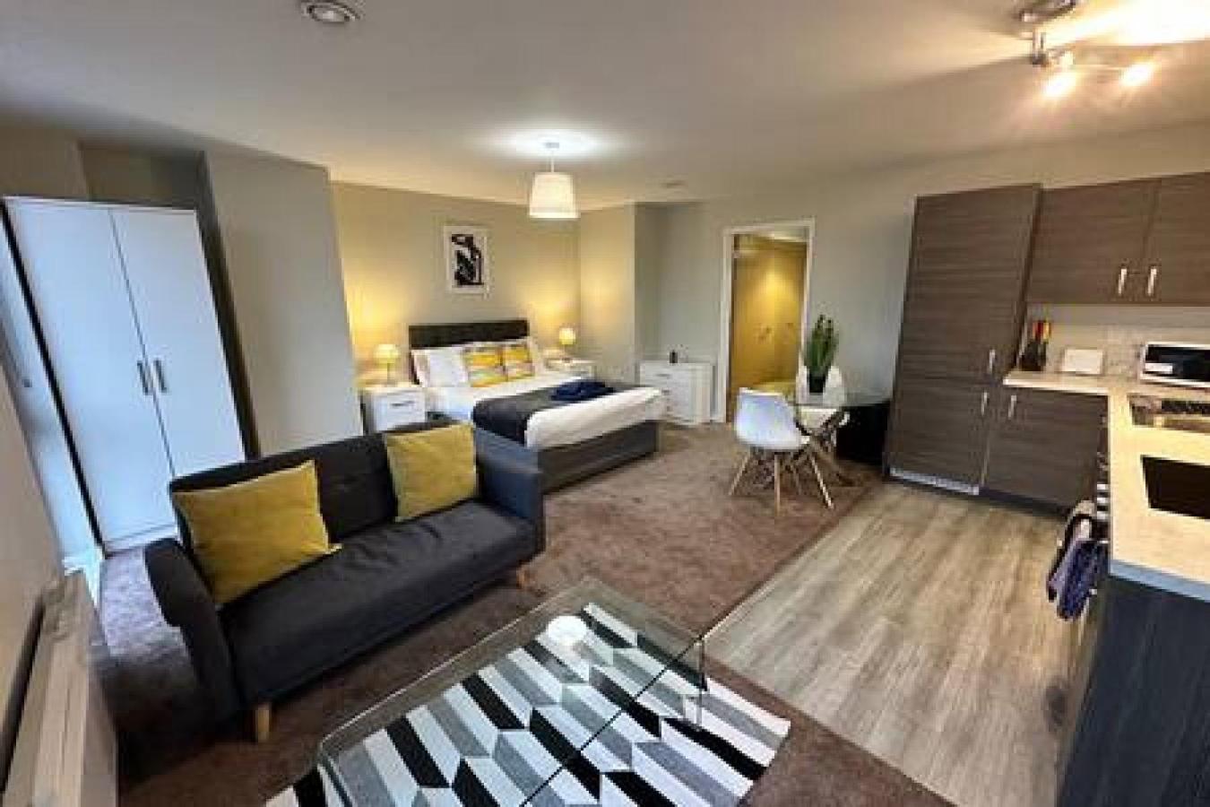 Cosy For 2 In Apartment Manchester