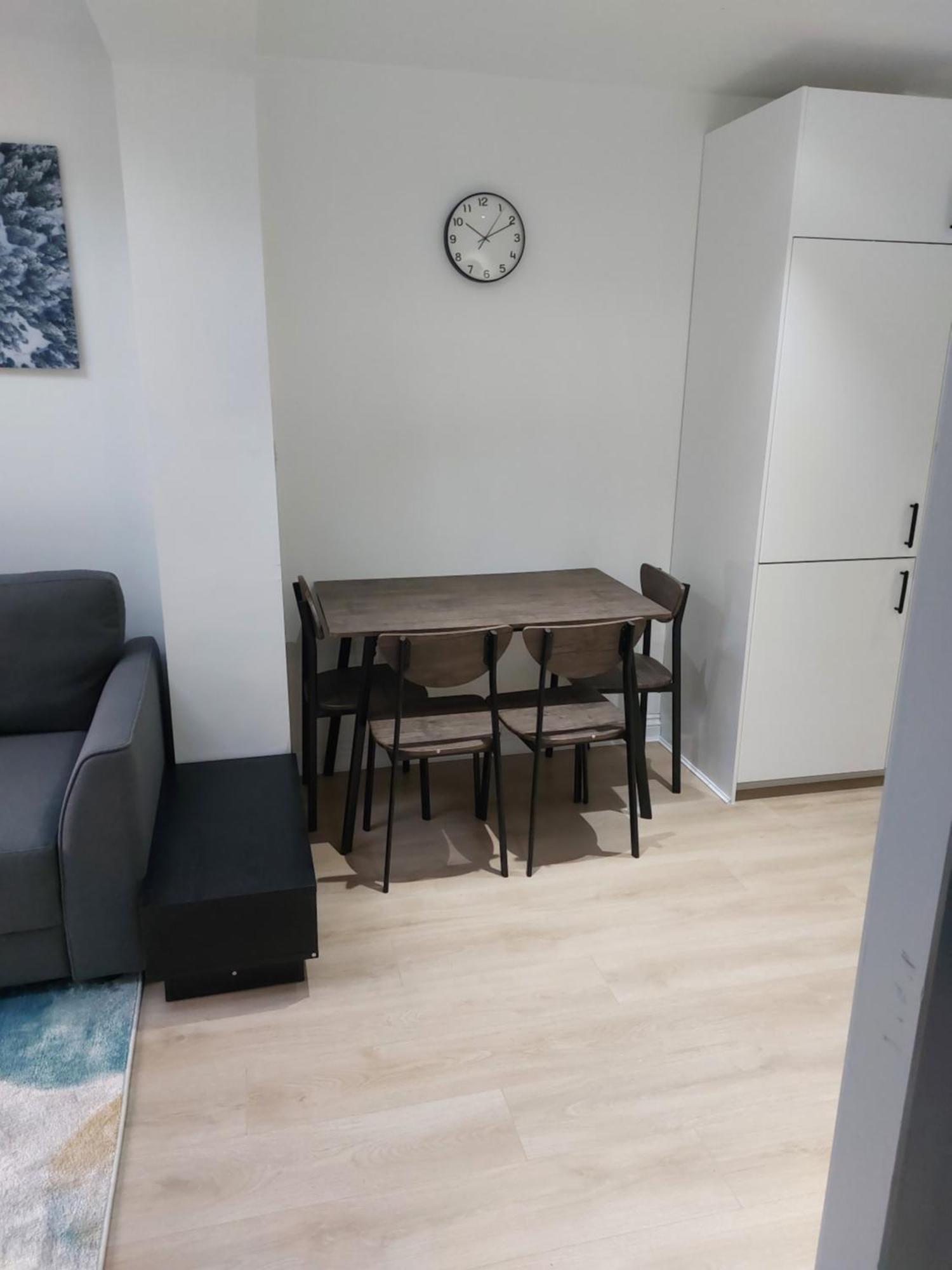 Bankwell Street Two Bedroom -apartment With Parking * Manchester