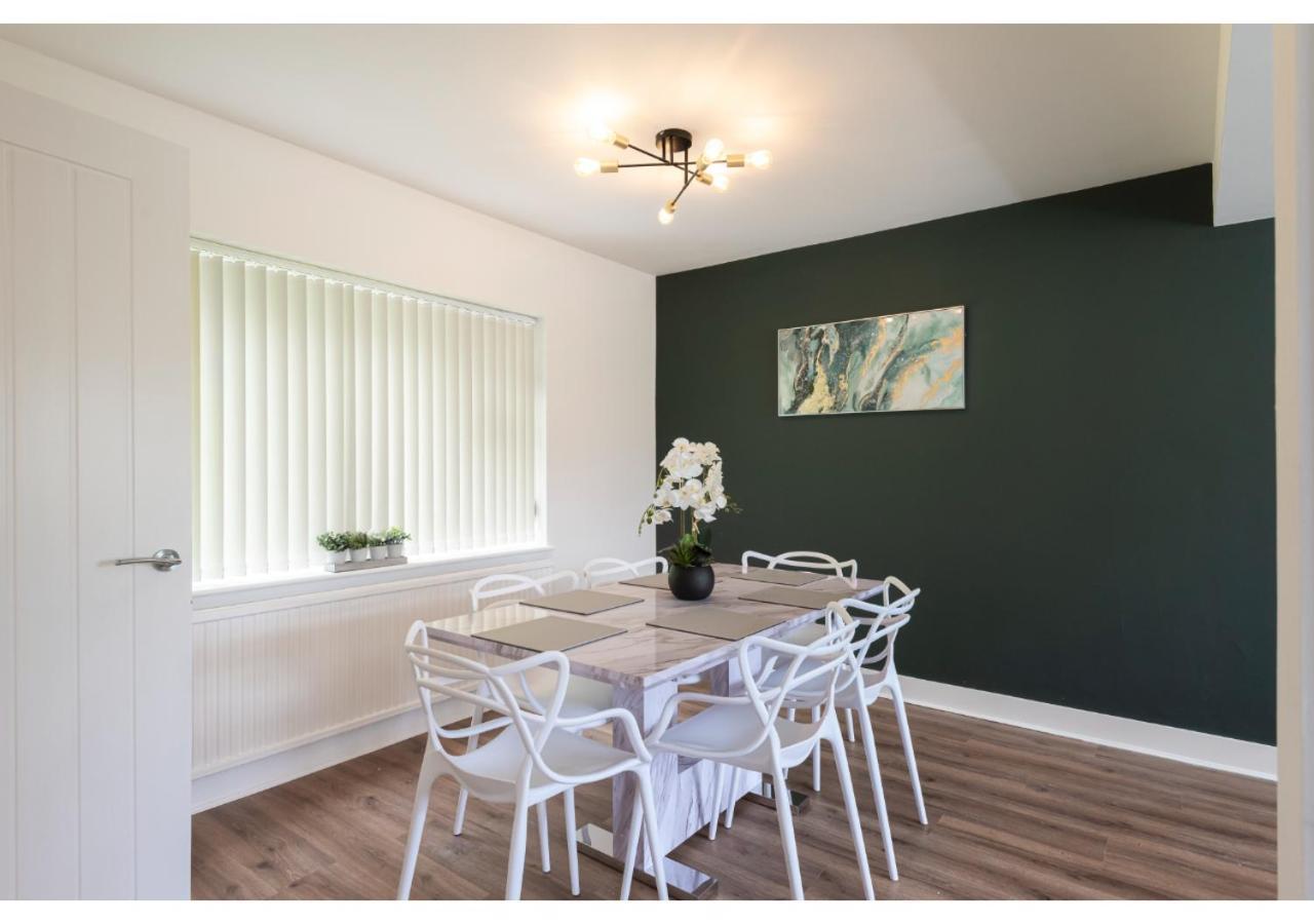 Cozy 3 Bd House, Perfect For Large Group Of 6 Apartment Manchester