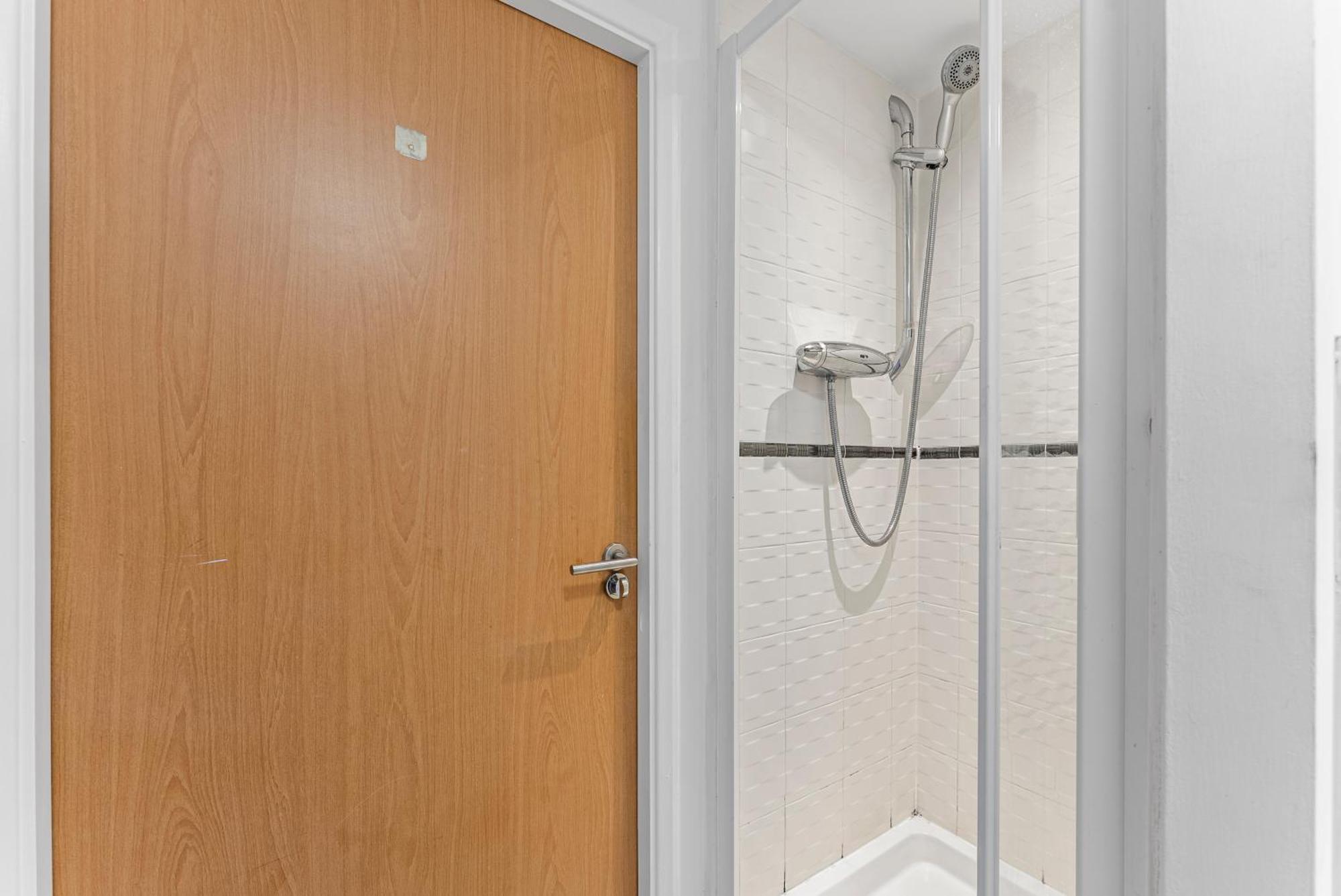 Designer - Great Location! Apartment Manchester