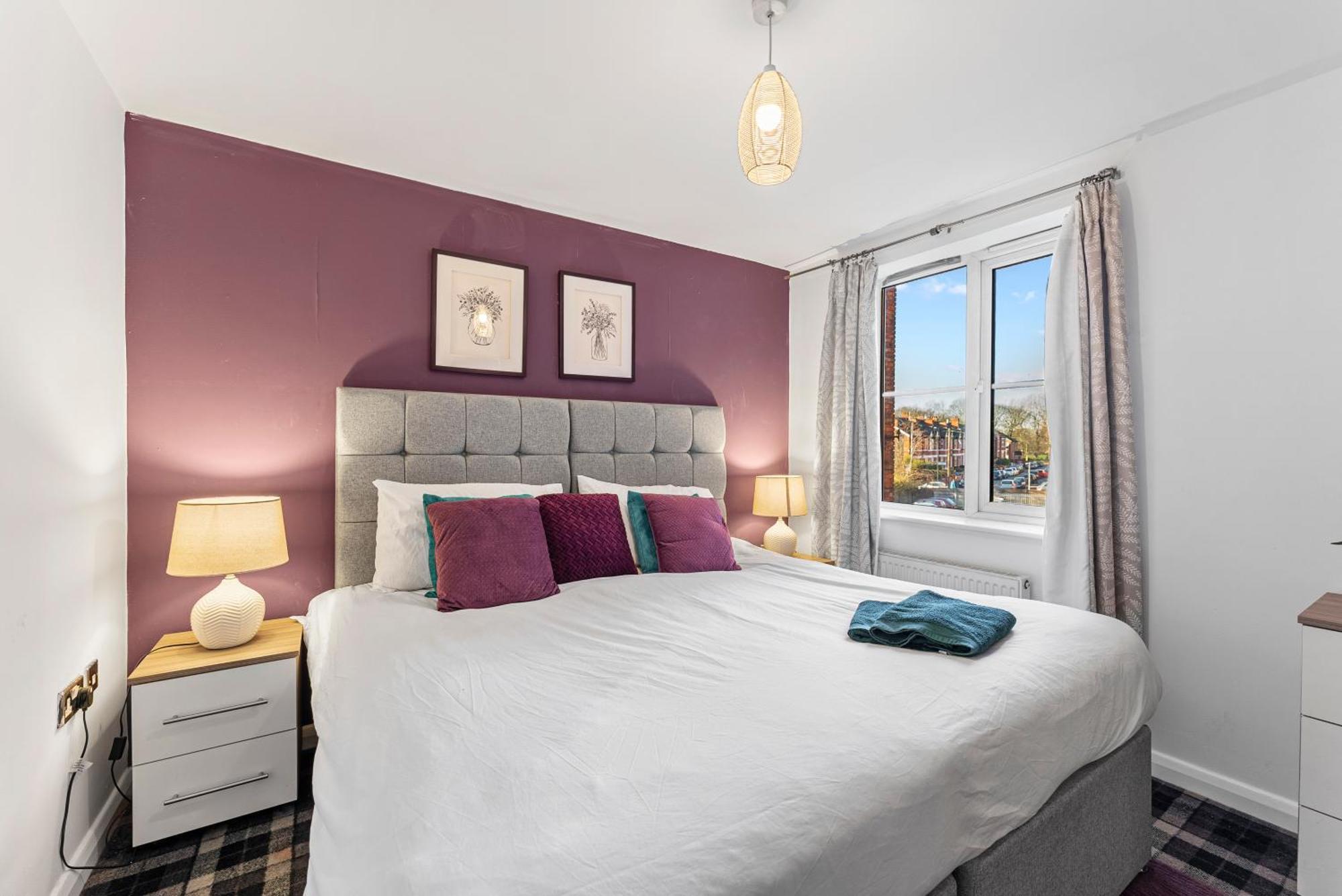 Designer - Great Location! Apartment