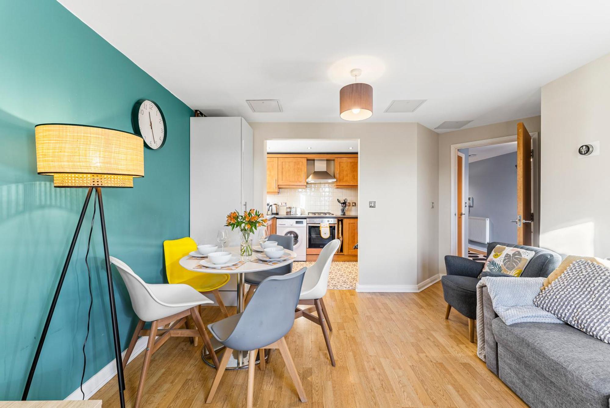Designer - Great Location!